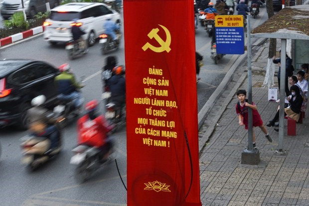 Việt Nam – Chế độ “toàn trị tài đức ” cản trở việc ngăn chặn suy thoái của quan chức